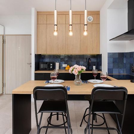 Modern Apartment With Balcony By Noclegi Renters Гданьск Экстерьер фото